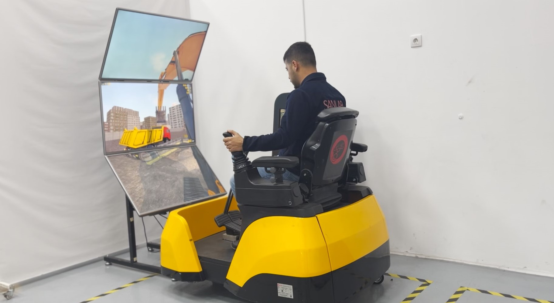 SIMPRO3 Excavator Simulator